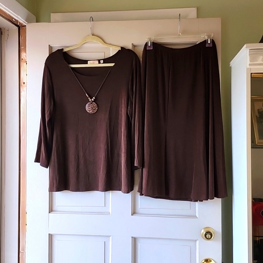 Two piece brown skirt and tunic set. Made by Choices.  XL